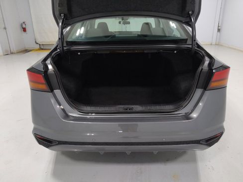 Used 2024 Nissan Altima 2.5 SV FWD image 29