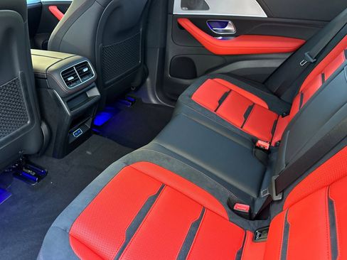 Certified 2025 Mercedes-Benz GLE 53 AMG 4MATIC image 20