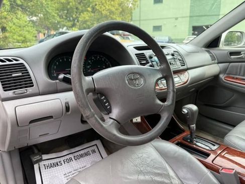 Used 2002 Toyota Camry XLE image 14