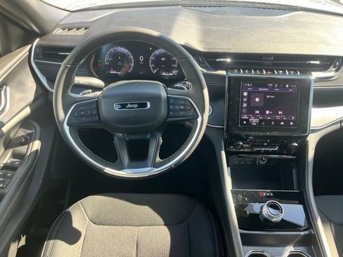 New 2025 Jeep Grand Cherokee Laredo X w/ Luxury Tech Group I image 10