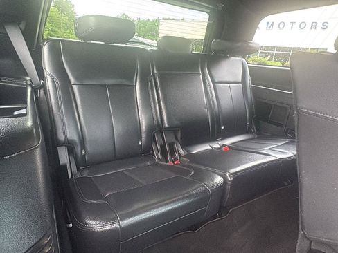 Used 2019 Ford Expedition XLT w/ Equipment Group 202A AWD/4WD image 16
