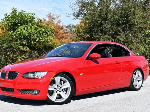 Used 2008 BMW 335i Convertible image 2
