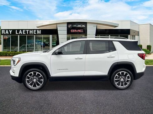 New 2026 GMC Terrain Elevation w/ Elevation Premium Package image 2
