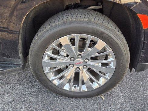 Used 2021 GMC Yukon XL Denali image 18