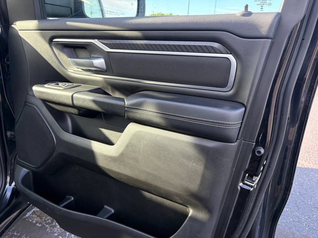 Used 2025 RAM 1500 Big Horn AWD/4WD image 11