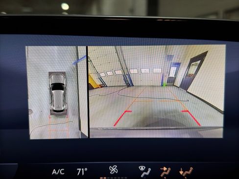 Used 2025 Buick Envision Preferred image 28