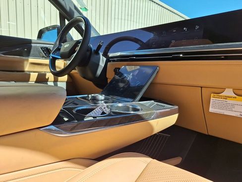 New 2025 Cadillac Escalade IQ Luxury 2 AWD/4WD image 26