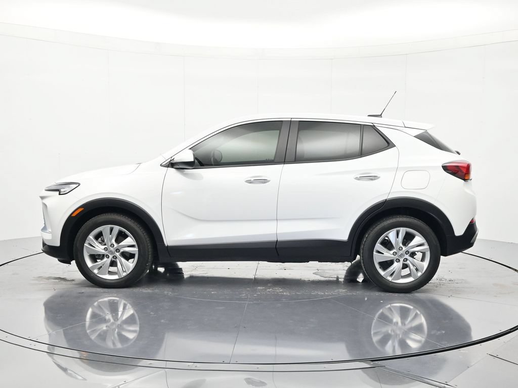 Used 2024 Buick Encore GX Preferred w/ Comfort Package FWD image 8