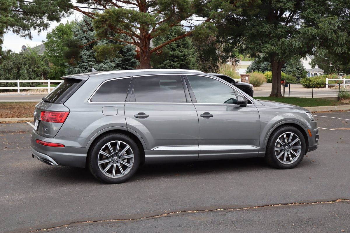 Used 2017 Audi Q7 3.0T Prestige AWD/4WD image 4