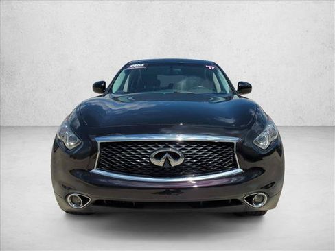 Used 2017 INFINITI QX70 2WD image 2