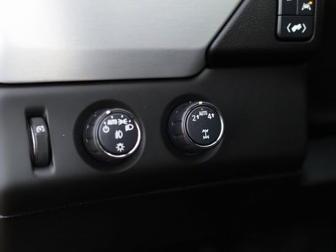 Used 2020 GMC Yukon SLT w/ Premium Edition image 11