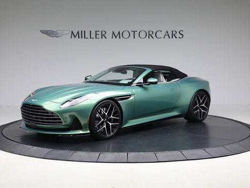 Used 2025 Aston Martin DB12 Convertible image 14