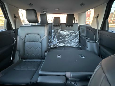 New 2026 Nissan Pathfinder Platinum w/ Cargo Package image 28