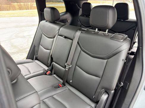 Used 2024 Cadillac XT6 Luxury w/ LPO, Floor Liner Package image 37