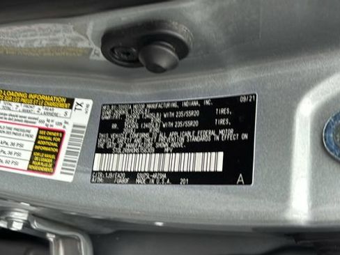 Used 2021 Toyota Highlander XSE image 38