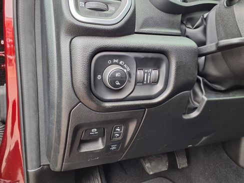 Used 2025 RAM 1500 Big Horn image 35