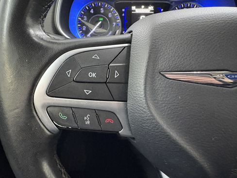 Used 2015 Chrysler 200 Limited w/ Convenience Group image 29