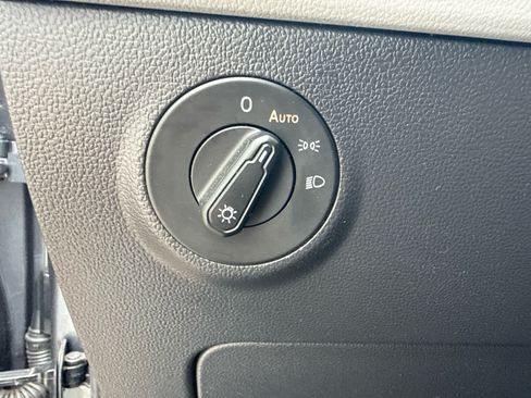 Certified 2023 Volkswagen Taos S FWD image 16