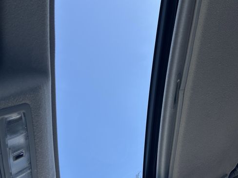 Used 2013 Toyota Highlander Limited image 35