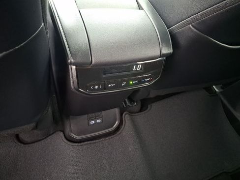 Certified 2026 Toyota Highlander XLE AWD/4WD image 12