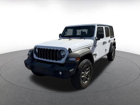 Used 2025 Jeep Wrangler Sport S image 6