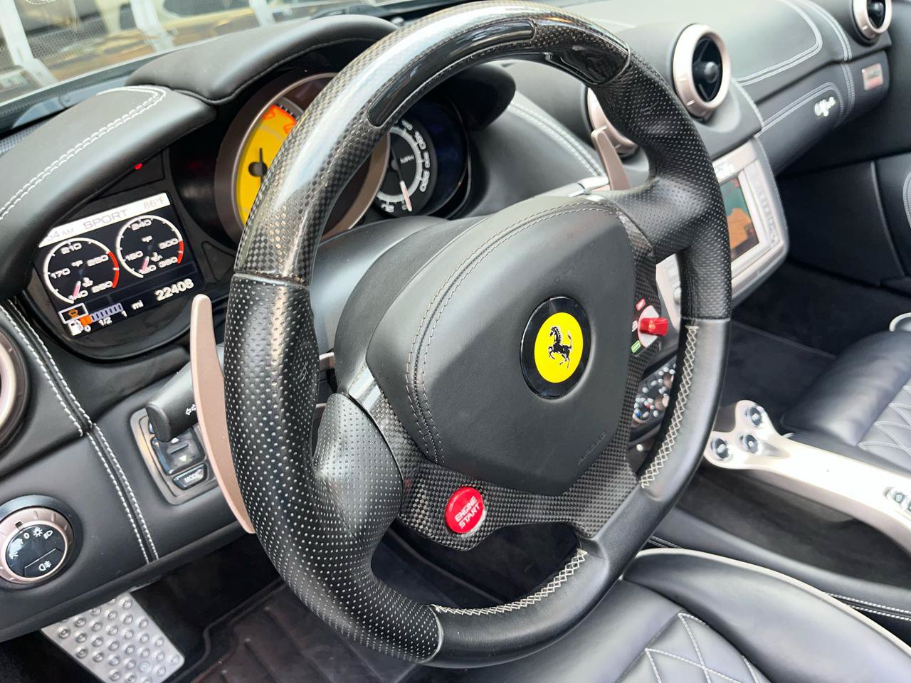 Used 2011 Ferrari California RWD image 31