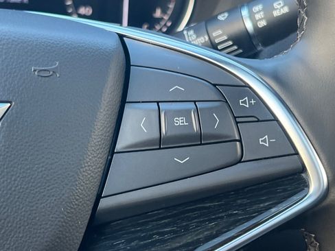 Used 2025 Cadillac XT5 Premium Luxury image 36