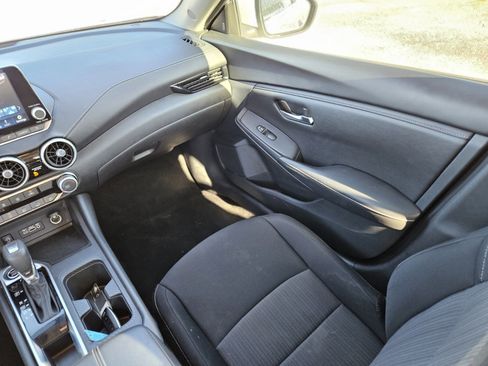 Used 2024 Nissan Sentra SV image 16