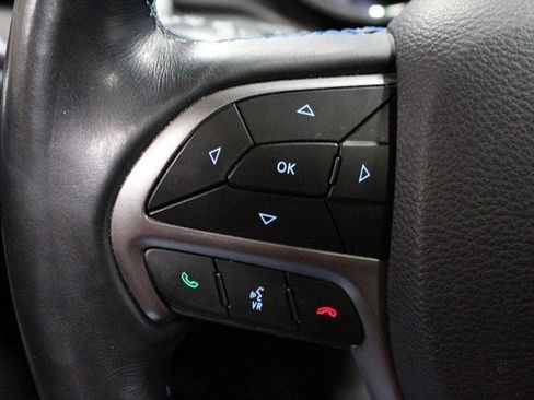 Used 2019 Jeep Grand Cherokee Laredo image 23