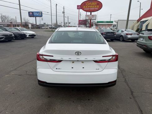Used 2025 Toyota Camry LE image 8