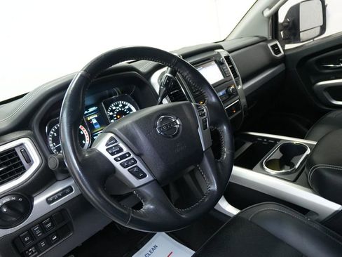Used 2016 Nissan Titan PRO-4X image 14