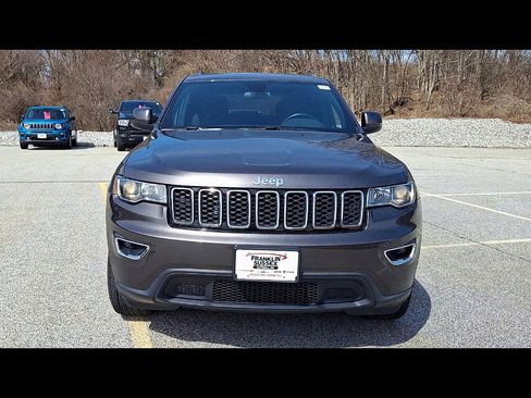 Certified 2021 Jeep Grand Cherokee Laredo image 3