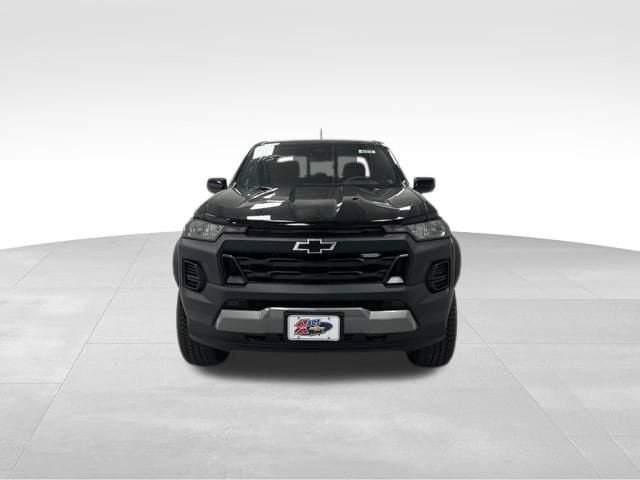 New 2026 Chevrolet Colorado Trail Boss AWD/4WD image 2