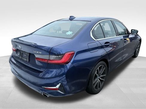 Used 2020 BMW 330i xDrive Sedan w/ Premium Package image 3