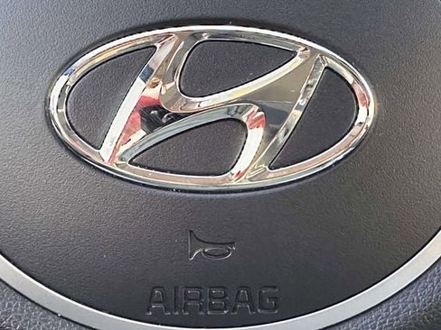 Used 2023 Hyundai Tucson SEL image 28