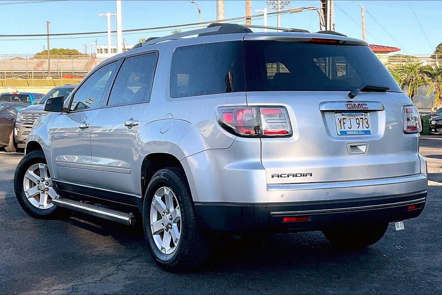 Used 2013 GMC Acadia SLE FWD image 4