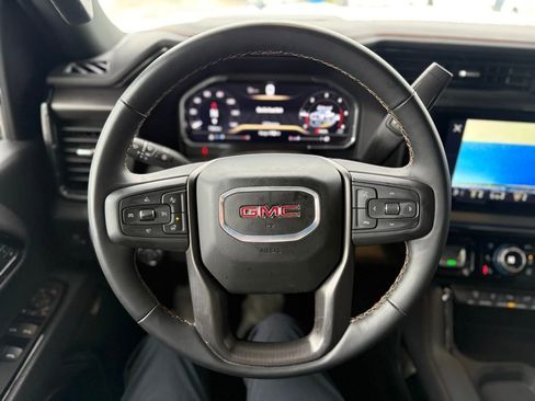 Used 2025 GMC Sierra 2500 AT4 image 33