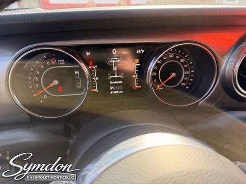 Used 2020 Jeep Wrangler Unlimited Sahara image 10