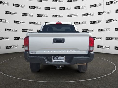 Used 2021 Toyota Tacoma SR RWD image 5