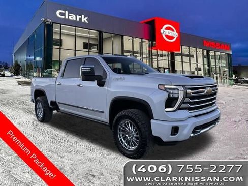 Used 2024 Chevrolet Silverado 3500 High Country w/ High Country Premium Package image 1