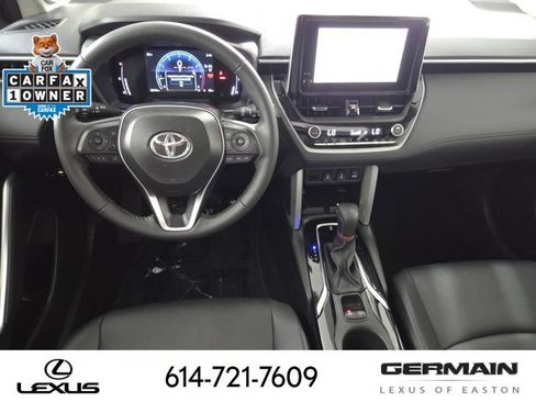 Used 2024 Toyota Corolla Cross XLE w/ Convenience Package AWD/4WD image 17