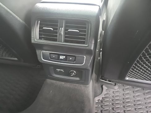 Used 2023 Audi SQ5 Premium Plus w/ Premium Plus Package image 15