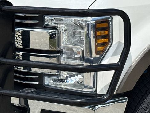 Used 2019 Ford F250 Lariat w/ Lariat Ultimate Package AWD/4WD image 4