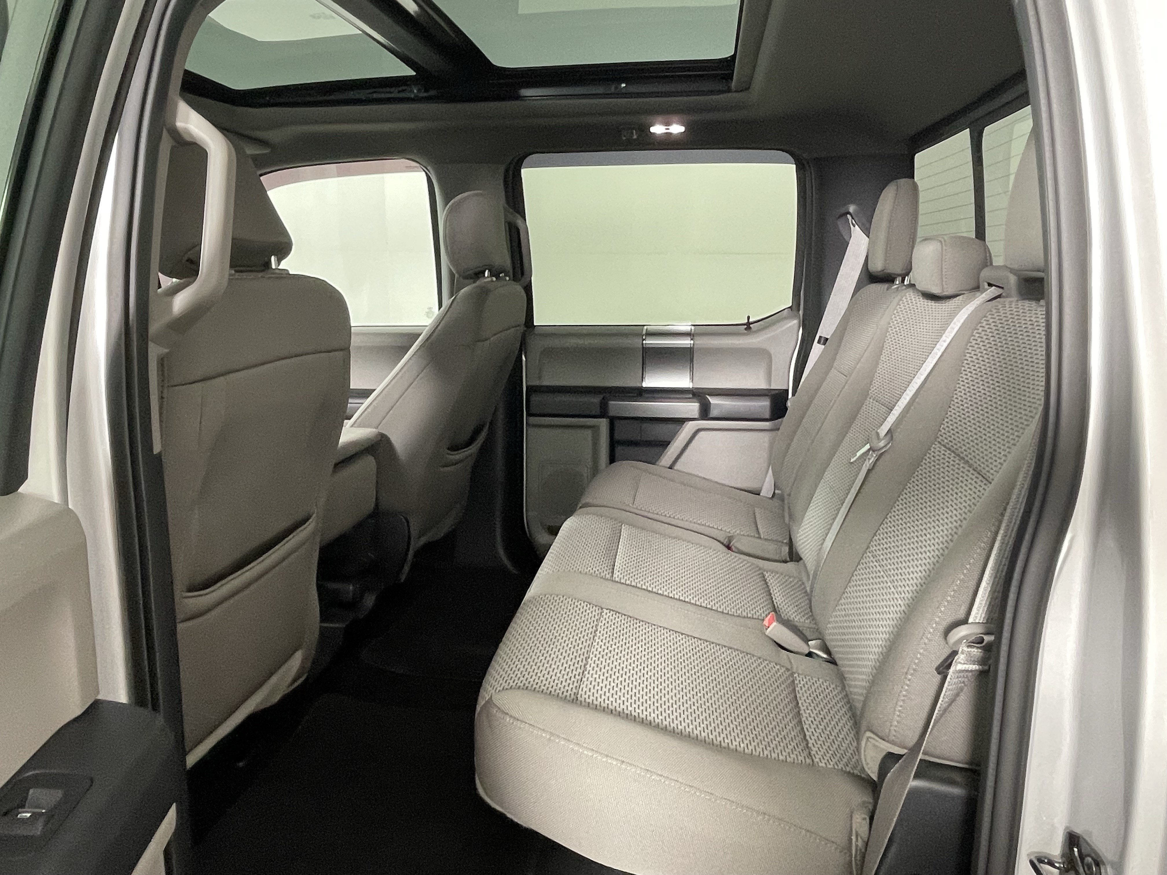 Used 2018 Ford F150 XLT w/ Equipment Group 302A Luxury AWD/4WD image 14