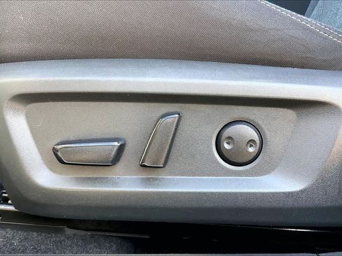 Used 2024 Nissan Rogue SV AWD/4WD image 35