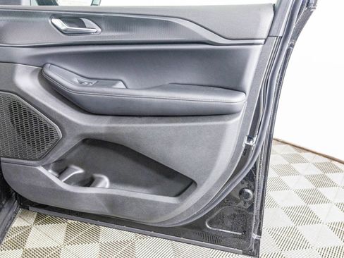 New 2025 Jeep Grand Cherokee L Altitude image 33