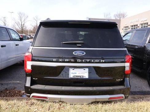 Used 2024 Ford Expedition Max XLT image 6