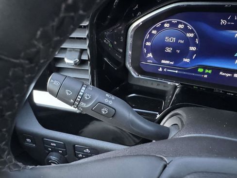 Used 2025 Chevrolet Silverado 1500 LT image 38