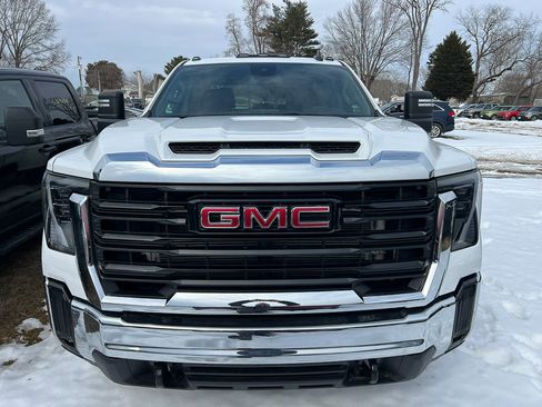 Used 2024 GMC Sierra 3500 Pro image 10