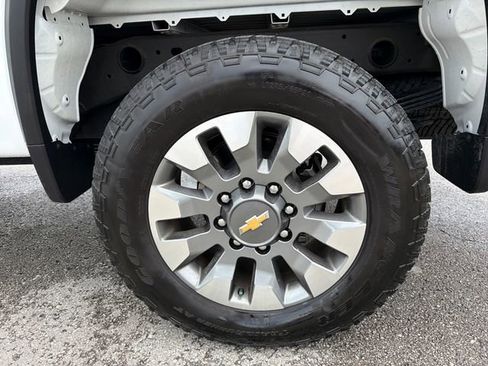 Used 2025 Chevrolet Silverado 2500 Custom RWD image 25